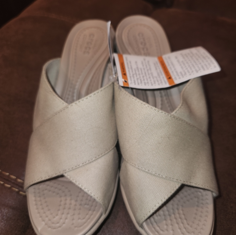 Crocs LEIGH II Xstrap Wedge- Size 7